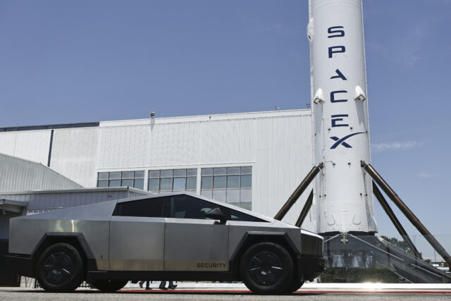 标普500拒SpaceX入列，AI巨头上市路受阻